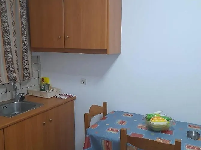 Διαμέρισμα Palaiopoli View *