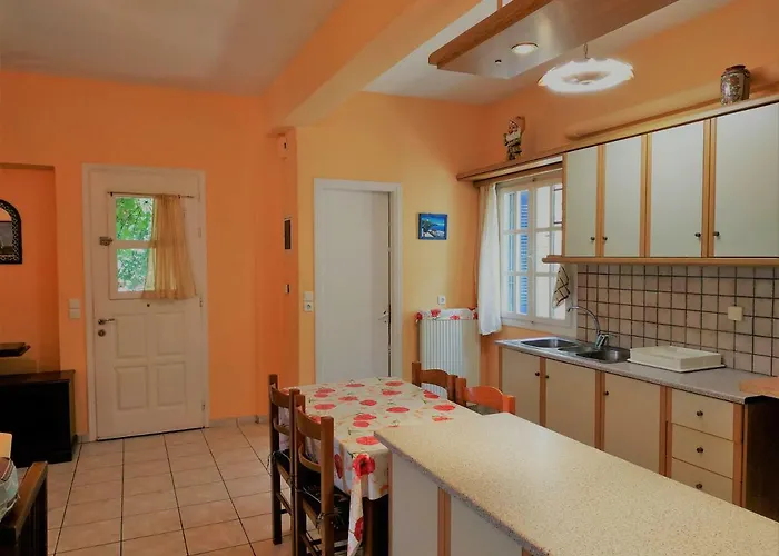 Διαμέρισμα Palaiopoli View *